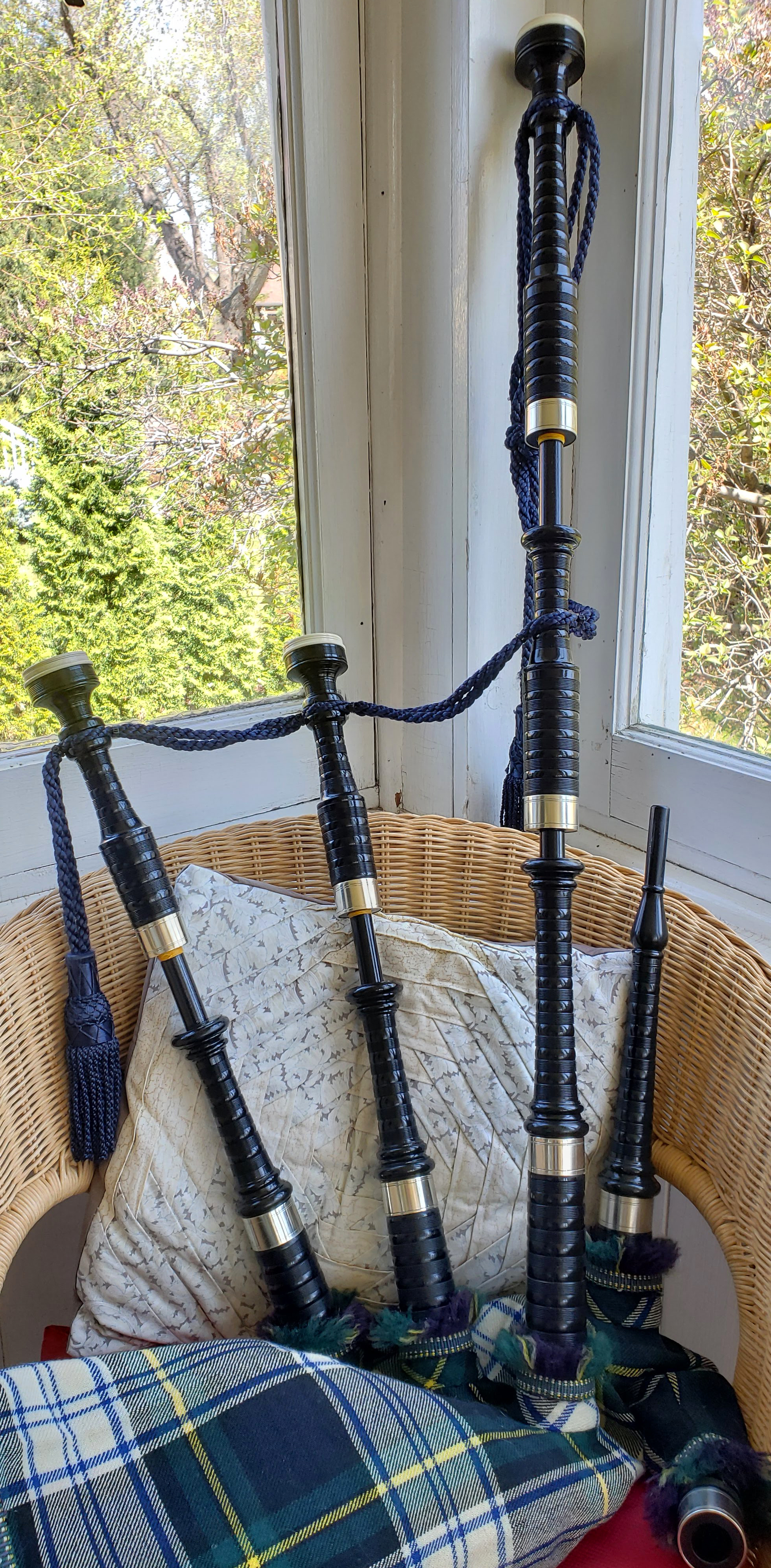 Henderson imports bagpipes hotsell